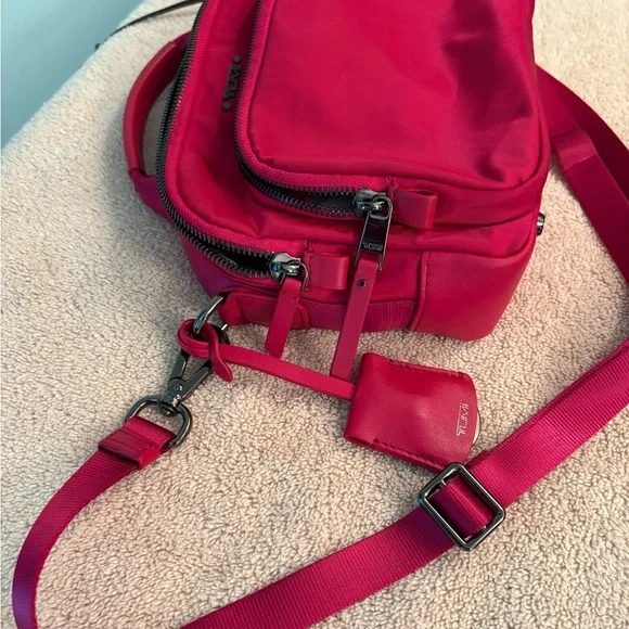 TUMI Voyager, Bright Pink Crossbody Bag - Picture 4 of 9